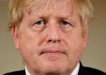 করোনার চিকিৎসা শেষে হাসপাতাল ছাড়লেন ব্রিটিশ প্রধানমন্ত্রী