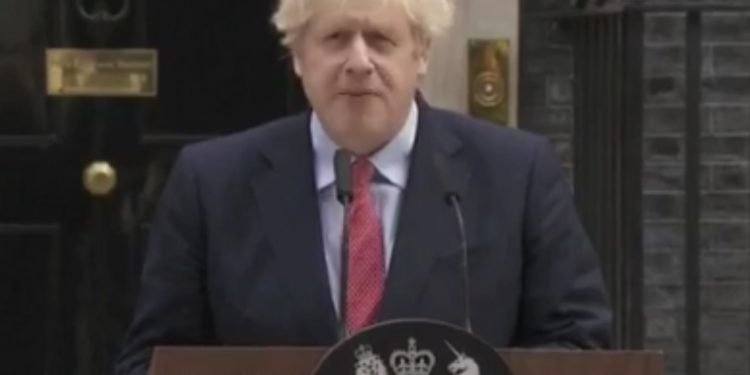 “যুক্তরাজ্য “সর্বাধিক ঝুঁকিপূর্ণ” অবস্থানে রয়েছে এবং খুব শীঘ্রই লকডাউনকে সহজ করা হবে না”।