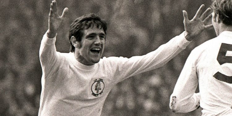 ইংল্যান্ডের বিশ্বকাপজয়ী ফুটবলার হান্টার করোনায় মারা গেলেন