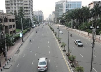 সারা দেশকে করোনা সংক্রমণে ঝুঁকিপূর্ণ ঘোষণা করেছে স্বাস্থ্য অধিদপ্তর