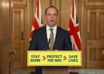 যুক্তরাজ্যে করোনায় একদিনে এপ্রিল মাসের মধ্যে সবচে কম ৪১৩ জন মারা গিয়েছেন