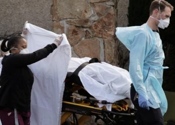 যুক্তরাষ্ট্রে করোনায় ২৪ ঘণ্টায় মারা গেল দেড় হাজার মানুষ