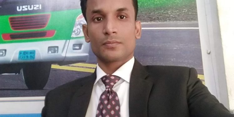 ফেইসবুকে স্বাস্থ্য সচিবের মিথ্যাচারের সমালোচনা করায় চিকিৎসককে শোকজ!