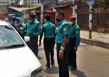 সামাজিক দূরত্ব না মানায় ঢাকায়  ৫৯ মামলা, জরিমানা