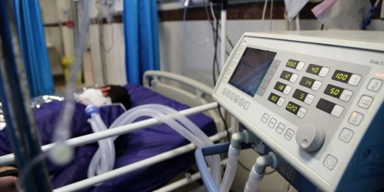 করোনায় মৃত মুসলমানদের জন্য লন্ডনে গণকবর খোঁড়া হচ্ছে!