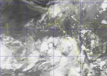 ধেয়ে আসছে ঘূর্ণিঝড় ‘আমফান’