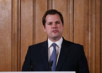 করোনায়  ইটালীকে ছাড়িয়ে দ্বিতীয় মৃত্যুর দেশ হতে যাচ্ছে ব্রিটেন