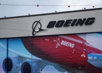 বোয়িং: ১২ হাজারের অধিক  কর্মী চাকুরি হারাতে যাচ্ছেন