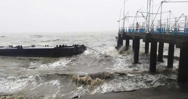 আনন্দবাজার পত্রিকার রিপোর্ট- ২৮৩ বছরের পুরনো পথেই চলল তাণ্ডব