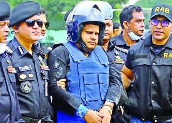 টকশো ঘোড়া সাহেদের চাবুক কার কার হাতে?