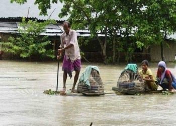 লুণ্ঠন ঢাকতে বারো মাসে তেরো পার্বণ