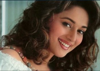 ঘনিষ্ঠ দৃশ্যে দুই বিখ্যাত অভিনেতার ‘আচরণে’ অস্বস্তিতে পড়েছিলেন মাধুরী