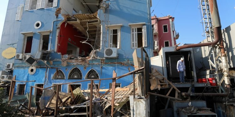 বৈরুত বিস্ফোরণে ৩ লাখের মত গৃহহীন