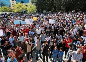 জর্ডানে শিক্ষকদের ওপর দমন-পীড়ন, গ্রেফতার ১০০০