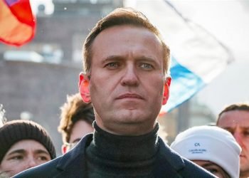 বিষ প্রয়োগ: জীবন-মৃত্যুর সন্ধিক্ষণে রাশিয়ার পুতিনবিরোধী নেতা নাভালনি