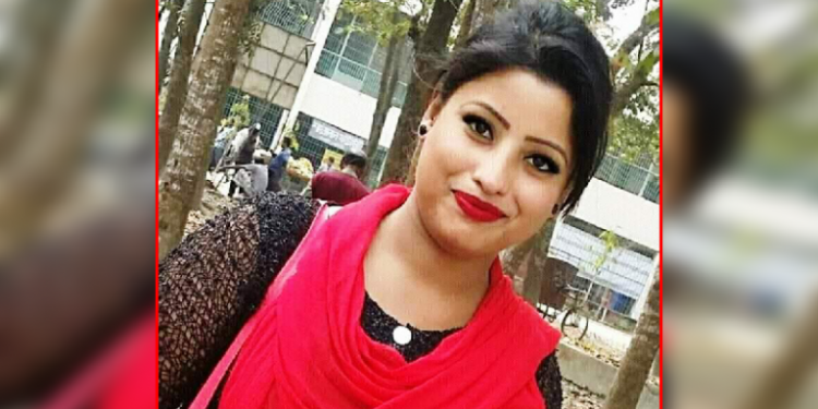 স্বামী কর্তৃক হত্যা, ঝামেলার আশংকায় হোটেল কর্তৃপক্ষ লাশ ভাসিয়ে দিল সাগরে