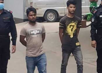 ‘ধর্ষণে সম্মত না হওয়ায় বিবস্ত্র করে নির্যাতনের ভিডিও ছেড়ে দেয় ফেইসবুকে’