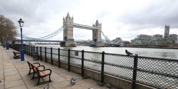 লকডাউনে ব্রিটেন