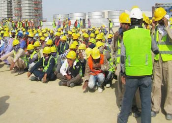 কঠোর শর্তে অনিবন্ধিত অভিবাসীদের বৈধতা দেবে মালয়েশিয়া