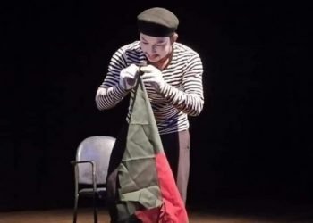 গার্ডিয়ান এঞ্জেল সরিয়ে জেমস বন্ডের কুরুস্থাপন