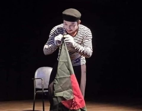 গার্ডিয়ান এঞ্জেল সরিয়ে জেমস বন্ডের কুরুস্থাপন