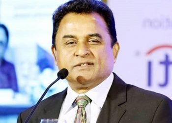 নতুন আড়াই কোটি দরিদ্রকে স্বীকার করেন না অর্থমন্ত্রী