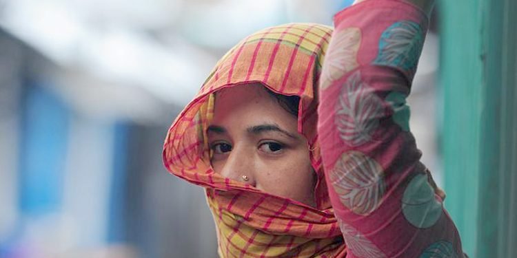 যৌনকর্মী হিসেবে স্বামীই ভারতে বিক্রি করে দেয় বাংলাদেশি তরুণীকে