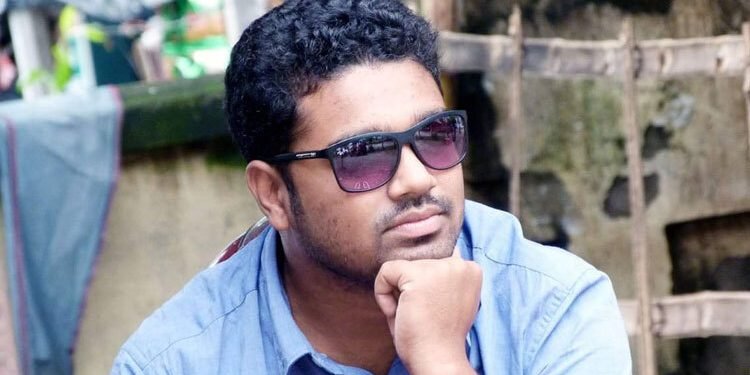 সিভিল সার্জন যে উর্ধ্বতন কর্তৃপক্ষের নির্দেশনার কথা বলেছেন তারা কারা?