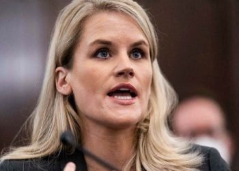 ‘ফেসবুক শিশুদের জন্য ক্ষতিকর’ মন্তব্য ফেসবুকের সাবেক এক কর্মকর্তার