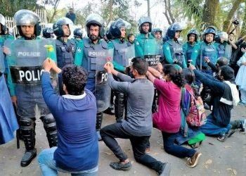 ফুল খেলবার দিনই অদ্য!