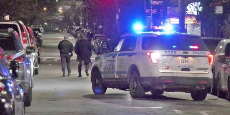 নিউইয়র্কের ব্রুকলিনে অজ্ঞাত বন্দুকধারীর গুলিতে বাংলাদেশি নিহত