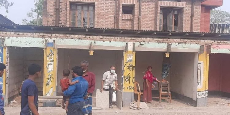 সুন্দরগঞ্জের বেলকা স্বাস্থ্য কেন্দ্রের অবৈধ স্থাপনা উচ্ছেদ