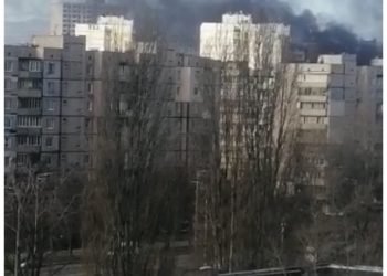 নিষেধাজ্ঞার চাপে রাশিয়ার অর্থনৈতিক বিপর্যয়ের আশংকা