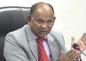 আত্নীয়দের বিনা টিকিটে এসি বগিতে ভ্রমণ: তদন্তের স্বার্থে রেল মন্ত্রীকে পদত্যাগের আহবান টিআইবির