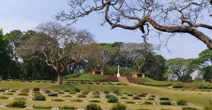 ওয়্যার সিমেট্রির মর্মকথা