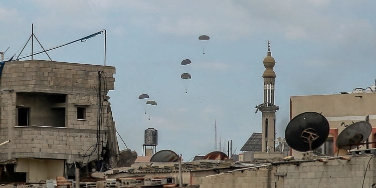 গাজায় সমুদ্রপথে ত্রাণ যাবে ১৫ মার্চ থেকে