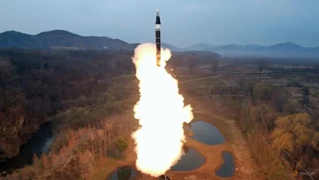 নতুন দফার হামলায় হাইপারসনিক ক্ষেপণাস্ত্র ব্যবহার করেছে ইরান: আইআরজিসি