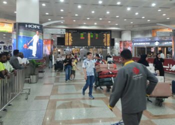 কুয়েতের বাইরে থাকা প্রবাসীদের ছুটির মেয়াদ বাড়ল ৩ মাস